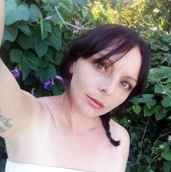 Meet your Posher, Emma - Picture 1 of 1